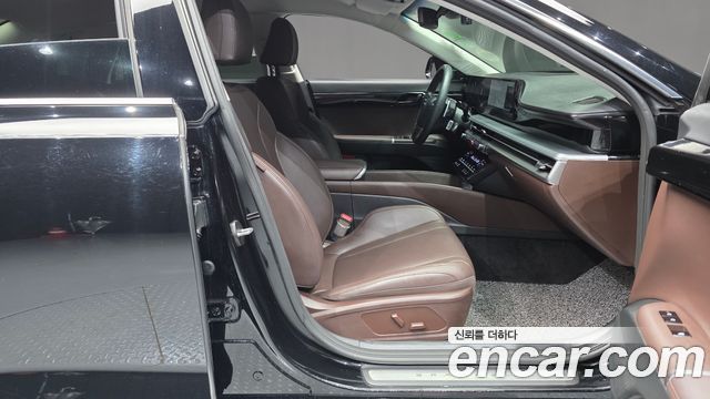 Hyundai Grandeur (GN7) 2,5 Gasoline 2WD Premium 2023 — фото 11