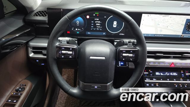 Hyundai Grandeur (GN7) 2,5 Gasoline 2WD Premium 2023 — фото 13