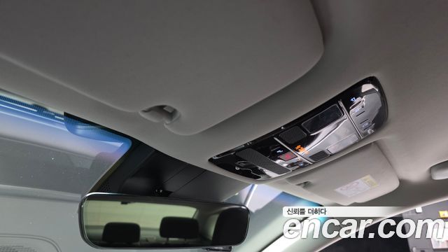 Hyundai Grandeur (GN7) 2,5 Gasoline 2WD Premium 2023 — фото 18