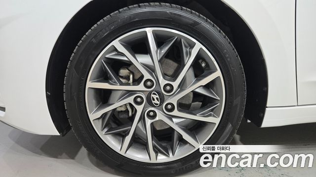 Hyundai Avante (AD) 1.6 Style 2019 — фото 21
