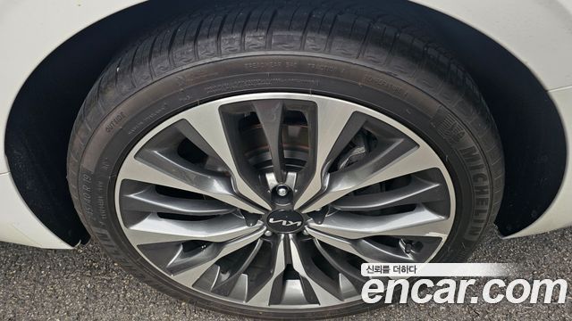 Kia K8 2.5 Gasoline 2WD Noblesse 2024 — фото 6