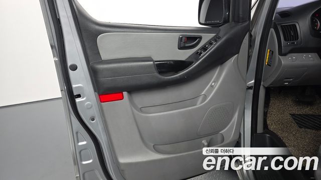 Hyundai Grand Starex 5-Seater VAN Smart 2018 — фото 25