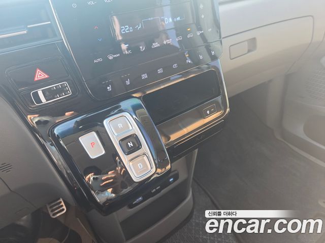 Hyundai Staria HEV 1.6 Lounge 9-Seater Inspiration 2025 — фото 10