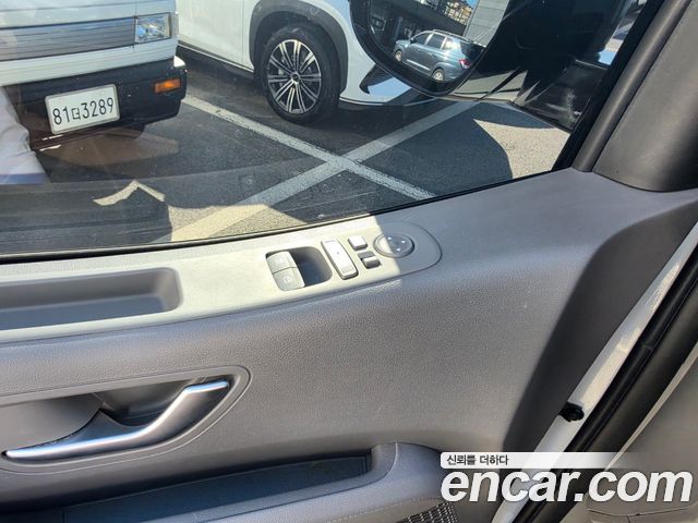 Hyundai Staria HEV 1.6 Lounge 9-Seater Inspiration 2025 — фото 16