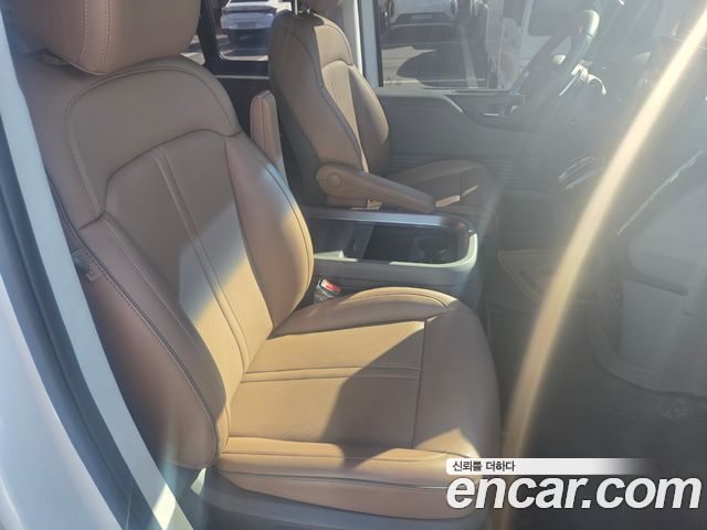 Hyundai Staria HEV 1.6 Lounge 9-Seater Inspiration 2025 — фото 19