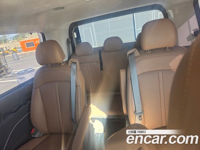 Hyundai Staria HEV 1.6 Lounge 9-Seater Inspiration 2025 — фото 21