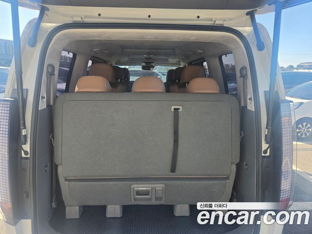 Hyundai Staria HEV 1.6 Lounge 9-Seater Inspiration 2025 — фото 22