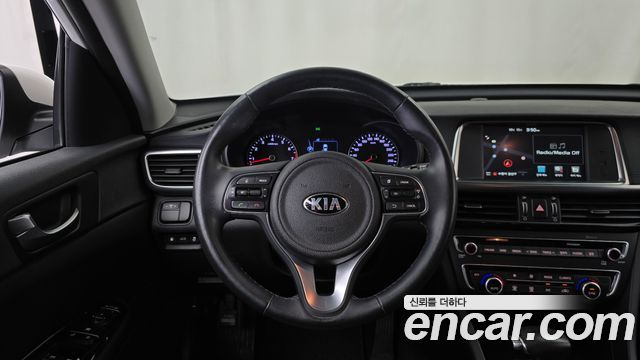 Kia K5 (II) 2.0 MX Prestige 2016 — фото 13