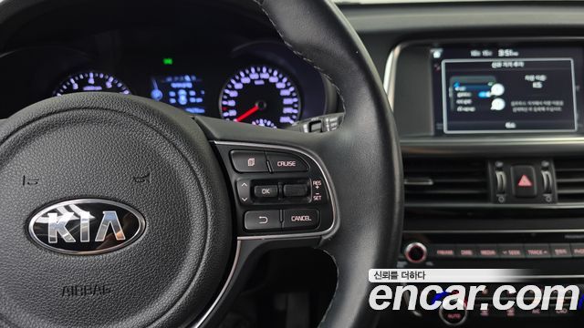 Kia K5 (II) 2.0 MX Prestige 2016 — фото 17