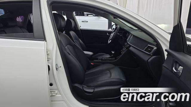 Kia K5 (II) 2.0 MX Prestige 2016 — фото 26