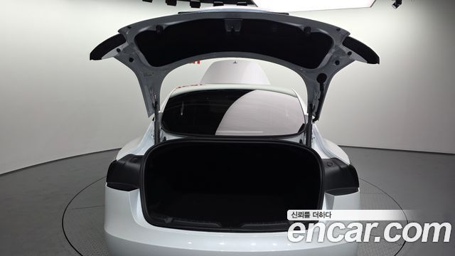 Tesla Model 3 RWD 2025 — фото 24
