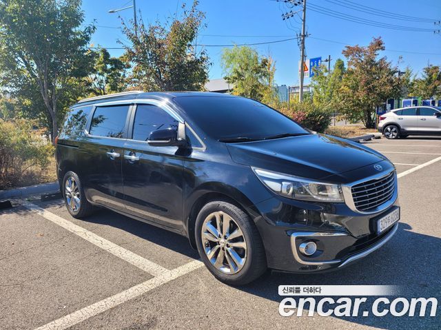 Kia Carnival 9-seater Prestige