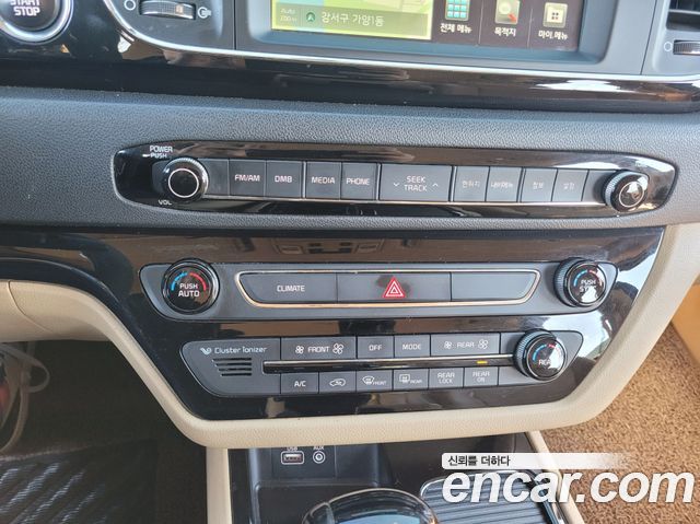 Kia Carnival 9-seater Prestige 2016 — фото 15