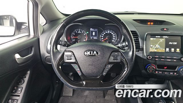 Kia K3 Trendy 2016 — фото 13