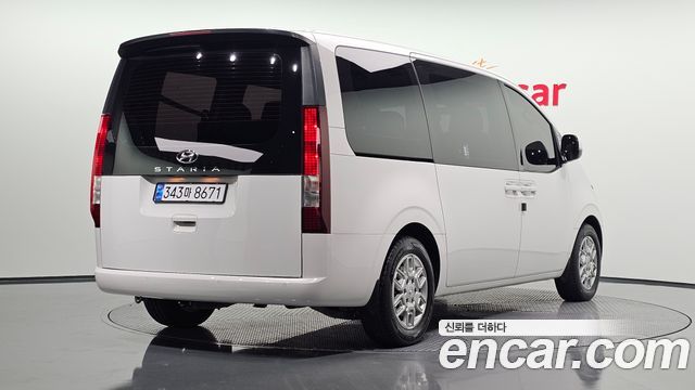 Hyundai Staria Tourer 9-Seater Modern 2023 — фото 2