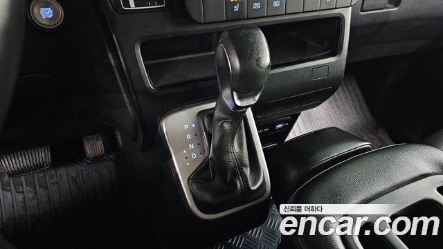 Hyundai Staria Tourer 9-Seater Modern 2023 — фото 9