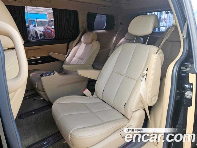 Kia Carnival Gasoline 9-Seater Hi-Limousine Noblesse Special 2020 — фото 10