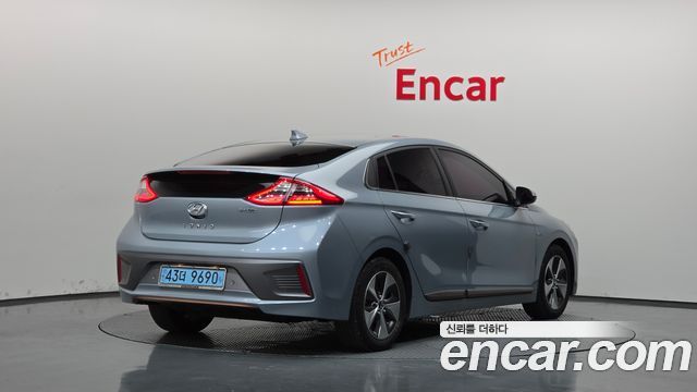 Hyundai Ioniq Electric Q 2018 — фото 2