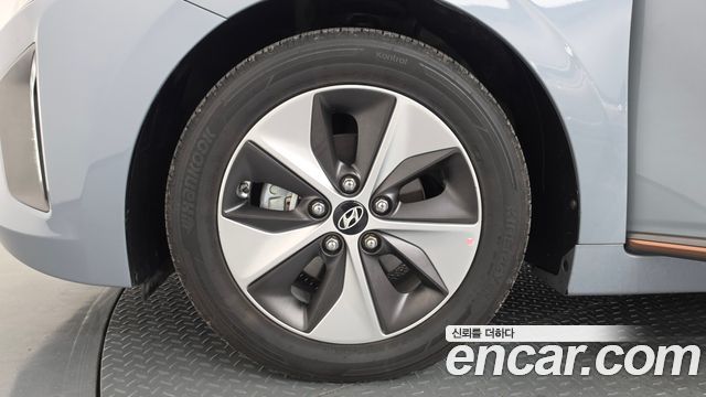 Hyundai Ioniq Electric Q 2018 — фото 5