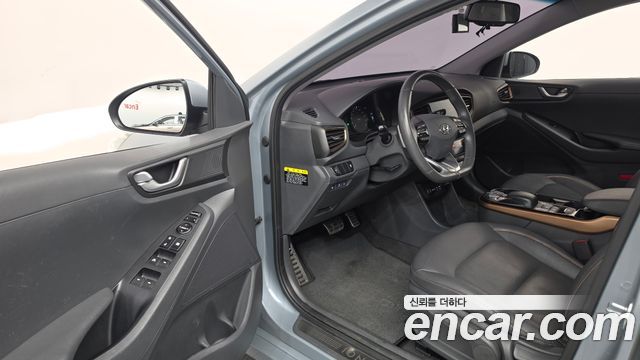 Hyundai Ioniq Electric Q 2018 — фото 10