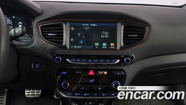 Hyundai Ioniq Electric Q 2018 — фото 12