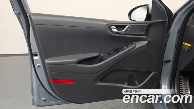 Hyundai Ioniq Electric Q 2018 — фото 24