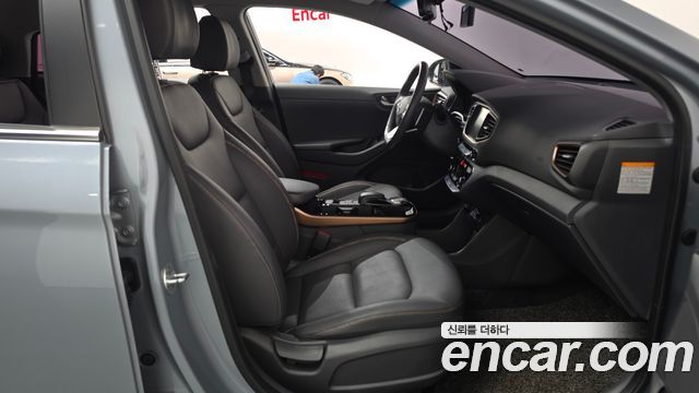 Hyundai Ioniq Electric Q 2018 — фото 26
