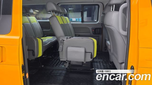 Hyundai Grand Starex School Bus 2020 — фото 16