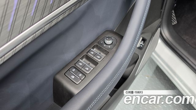 Renault Korea Grand Koleos 1.5 E-TECH Iconic 2WD 2025 — фото 19