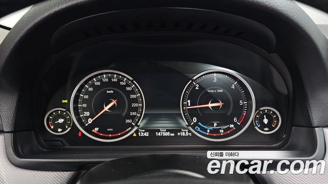 BMW 5 Series (F10) 520d M Sport 2013 — фото 8