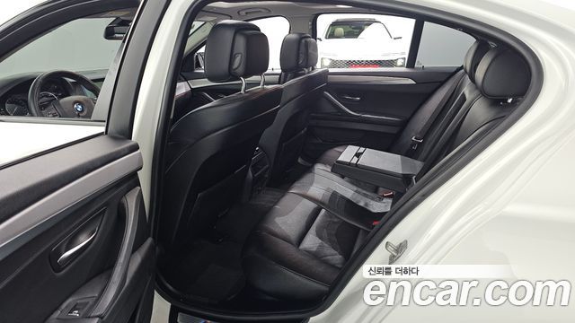 BMW 5 Series (F10) 520d M Sport 2013 — фото 11