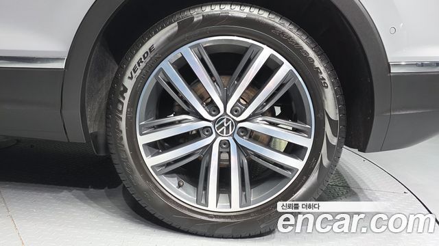 Volkswagen Tiguan (II) 2.0 TDI Prestige 2021 — фото 21