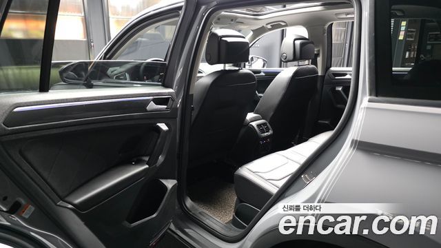 Volkswagen Tiguan (II) 2.0 TDI Prestige 2021 — фото 26