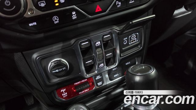 Jeep Gladiator (JT) 3.6 Rubicon 2023 — фото 24