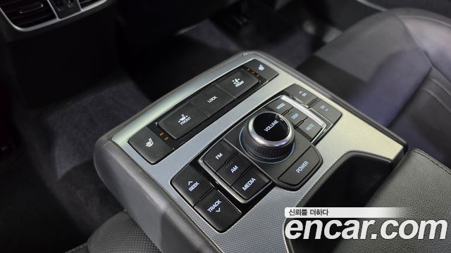 Genesis G80 3.3 GDI AWD Luxury 2018 — фото 19