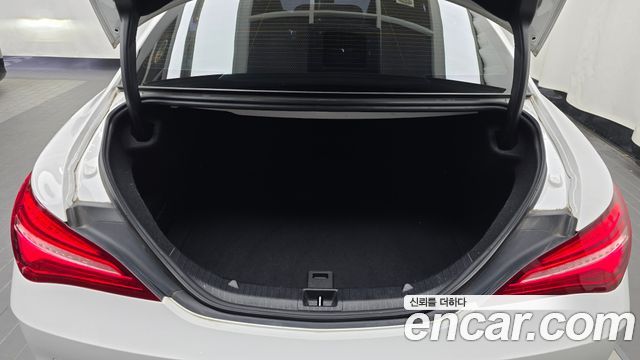 Mercedes-Benz CLA-Class (C117) CLA45 AMG 4MATIC 2018 — фото 17