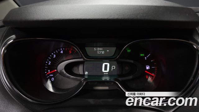 Renault Korea QM3 RE 2017 — фото 8
