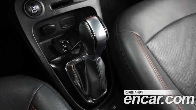 Renault Korea QM3 RE 2017 — фото 9