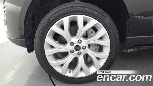 Land Rover Range Rover (IV) 4.4 SDV8 AB DIESEL 2020 — фото 5
