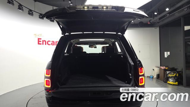 Land Rover Range Rover (IV) 4.4 SDV8 AB DIESEL 2020 — фото 20