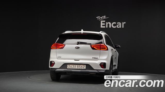 Kia Niro 1.6 HEV Prestige 2021 — фото 4