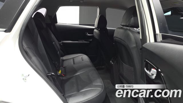 Kia Niro 1.6 HEV Prestige 2021 — фото 11