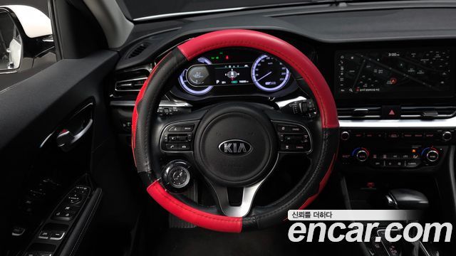 Kia Niro 1.6 HEV Prestige 2021 — фото 13