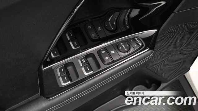 Kia Niro 1.6 HEV Prestige 2021 — фото 30