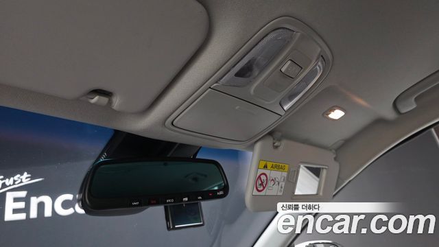 Kia Niro 1.6 HEV Prestige 2021 — фото 32