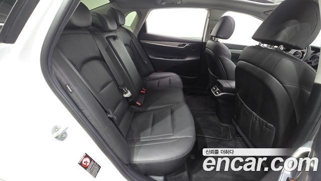 Hyundai Grandeur (IG) 3.0 LPi Rent Car Modern 2022 — фото 11