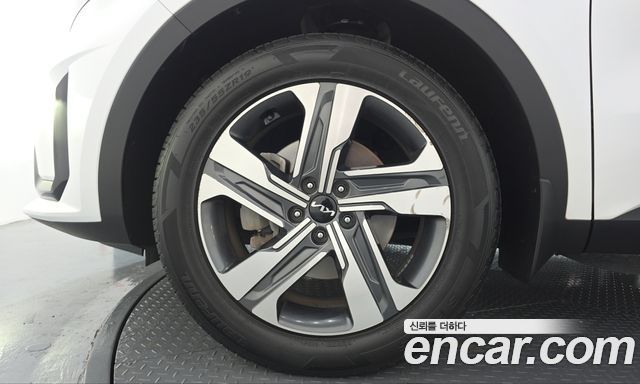 Kia Sorento (IV) HEV 1.6 2WD Noblesse 2023 — фото 5