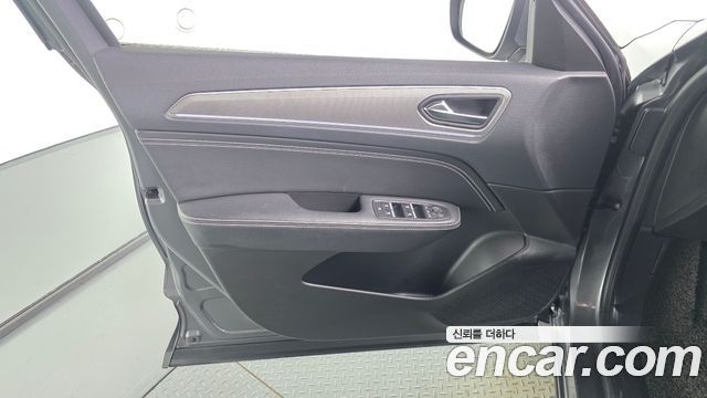 Renault Korea XM3 1.6 E-TECH Inspire e-shifter 2023 — фото 24