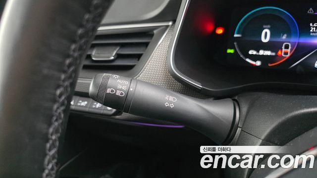 Renault Korea XM3 1.6 E-TECH Inspire e-shifter 2023 — фото 31