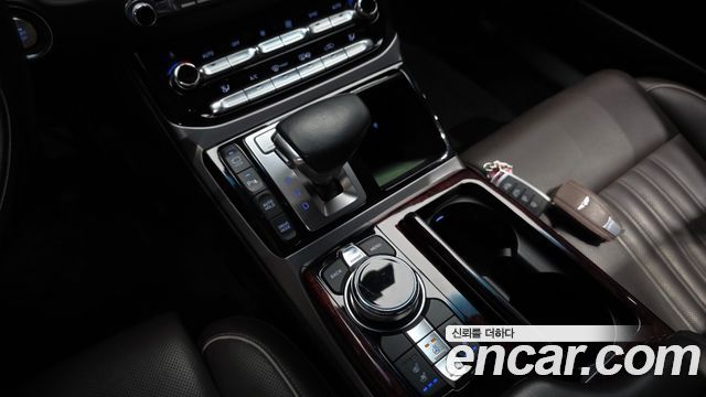 Genesis EQ900 3.8 GDI AWD Premium Luxury 2017 — фото 9